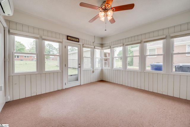 217 Navaho Drive, Spartanburg, SC 29301