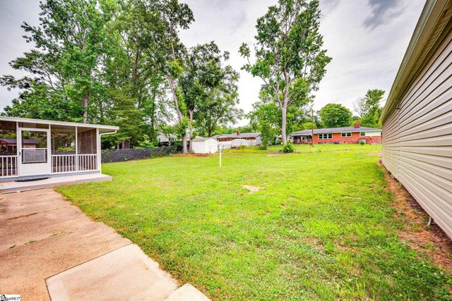 217 Navaho Drive, Spartanburg, SC 29301