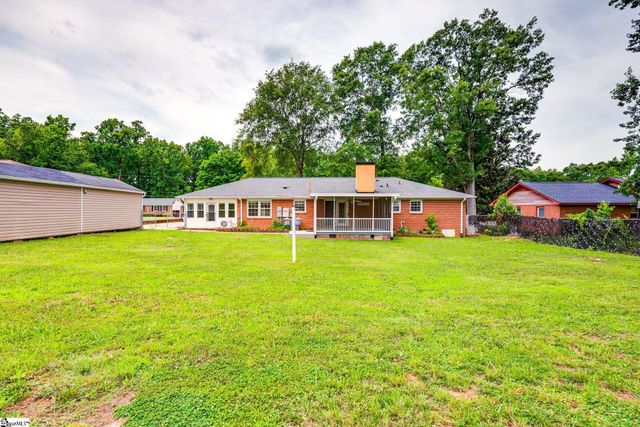 217 Navaho Drive, Spartanburg, SC 29301
