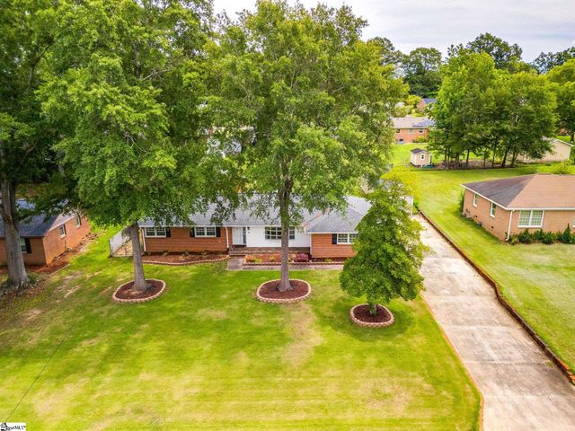 217 Navaho Drive, Spartanburg, SC 29301