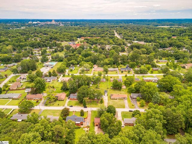 217 Navaho Drive, Spartanburg, SC 29301