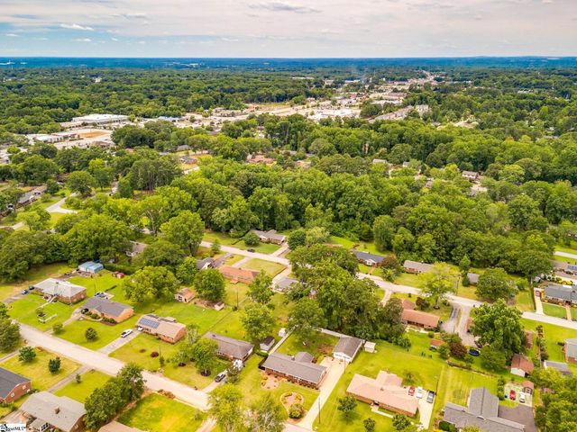 217 Navaho Drive, Spartanburg, SC 29301