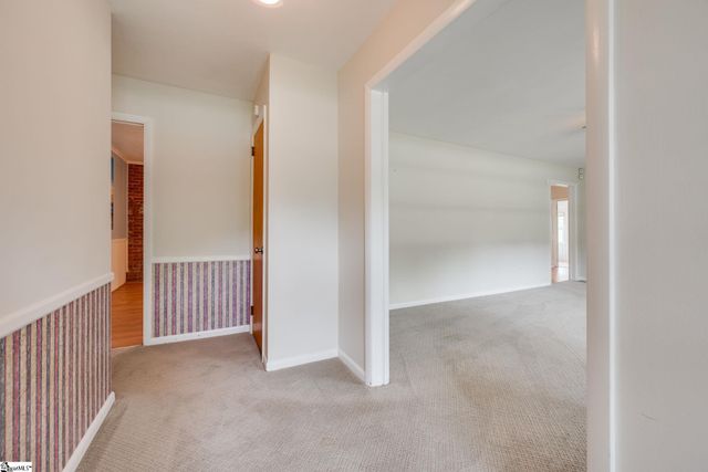 217 Navaho Drive, Spartanburg, SC 29301
