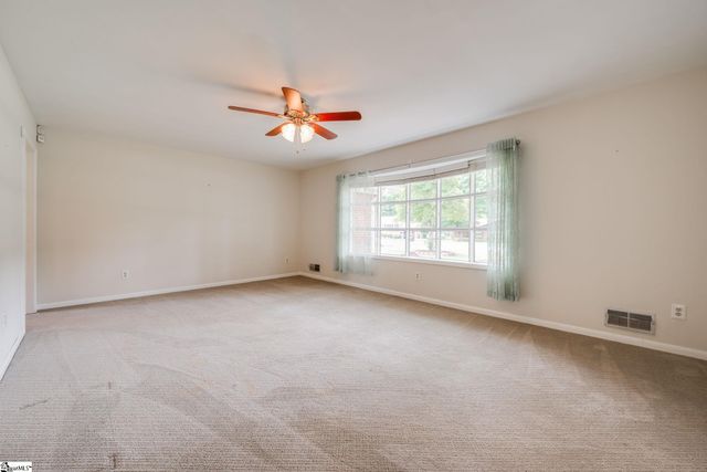 217 Navaho Drive, Spartanburg, SC 29301