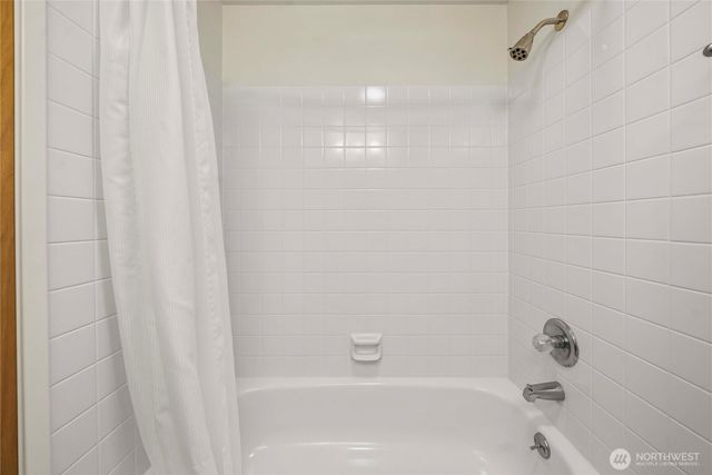 24404 222nd Avenue SE, Maple Valley, WA 98038