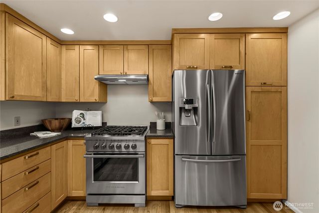 24404 222nd Avenue SE, Maple Valley, WA 98038