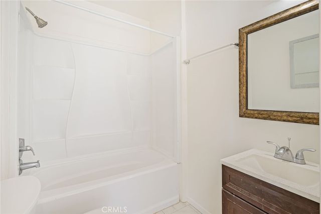 636 NW Pioneer Drive NW 1, Glendale, CA 91203