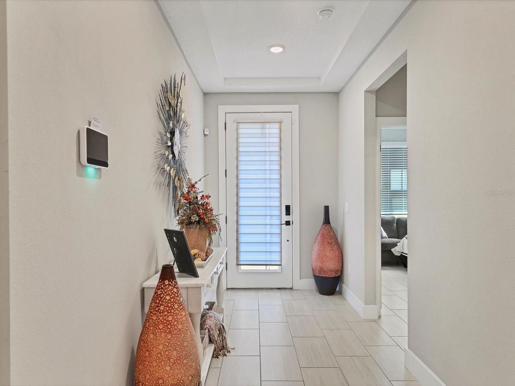 Image 2 of property listing at 13925 GREEN HAMMOCK PLACE, Bradenton, FL 34211