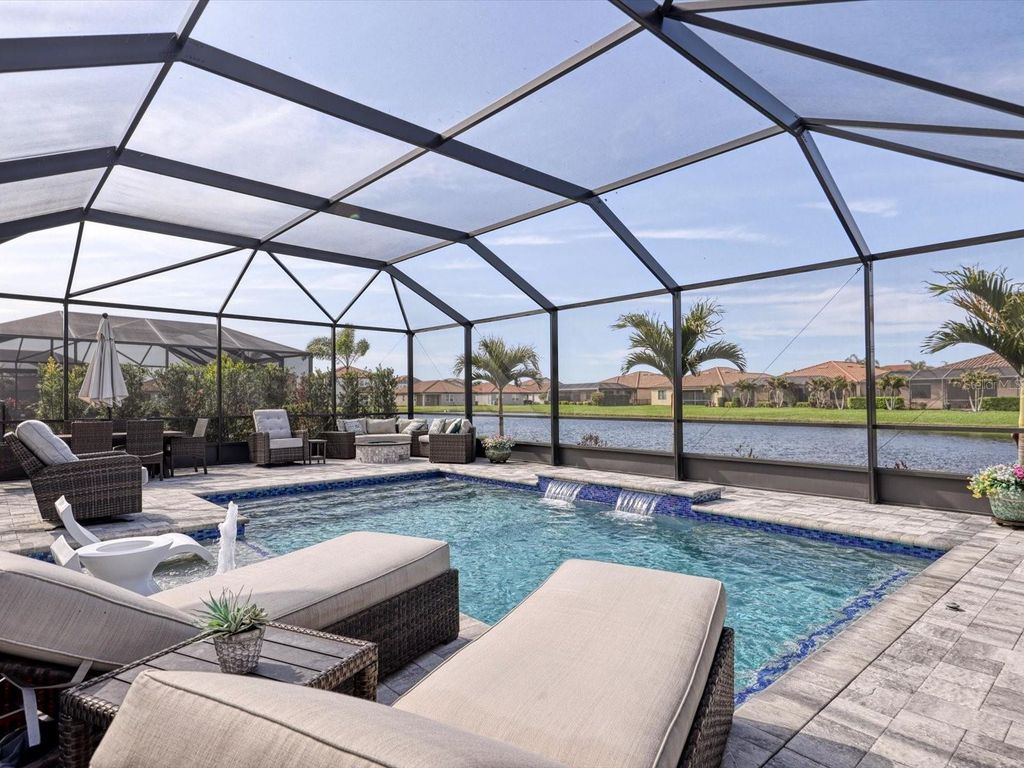 Image 27 of property listing at 13925 GREEN HAMMOCK PLACE, Bradenton, FL 34211