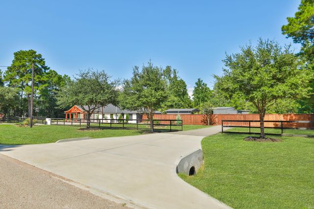 40418-2 Rolling Forest Drive, Magnolia, TX 77354