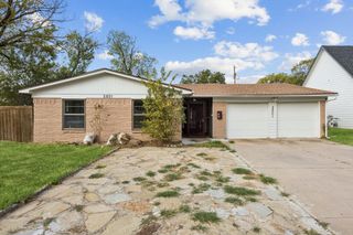 2801 Clearbrook Drive, Irving, TX 75062