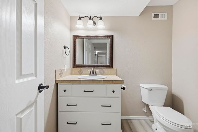 629 Lake Lowell, Nampa, ID 83686