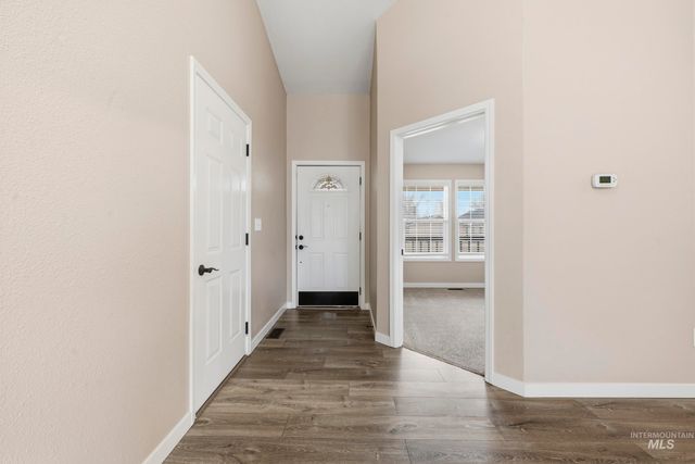 629 Lake Lowell, Nampa, ID 83686