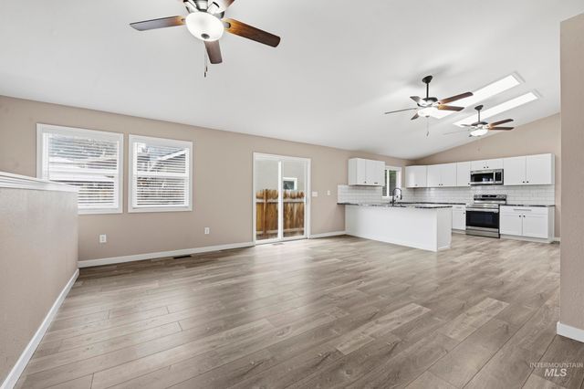 629 Lake Lowell, Nampa, ID 83686