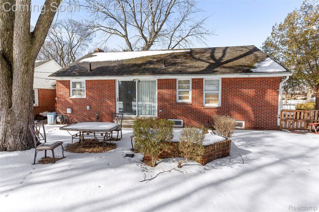 1830 N Gulley Road, Dearborn, MI 48128