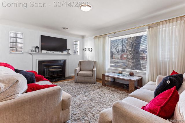 1830 N Gulley Road, Dearborn, MI 48128