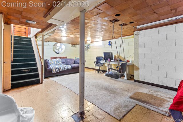 1830 N Gulley Road, Dearborn, MI 48128