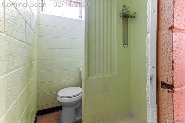 1830 N Gulley Road, Dearborn, MI 48128