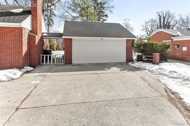 1830 N Gulley Road, Dearborn, MI 48128