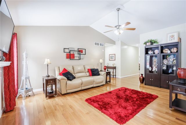 3 Angela Villa Lane, Greece, NY 14626