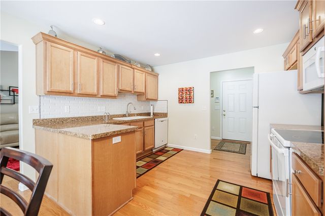 3 Angela Villa Lane, Greece, NY 14626