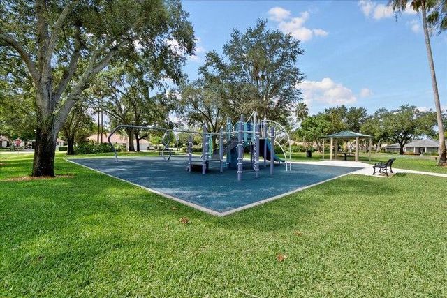 12775 Newton Place, Wellington, FL 33414