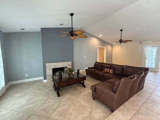 12775 Newton Place, Wellington, FL 33414