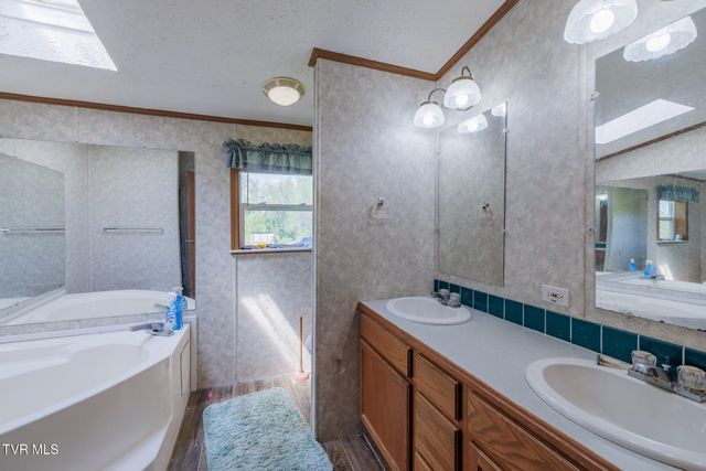 985 Old Stage Road, Greeneville, TN 37745