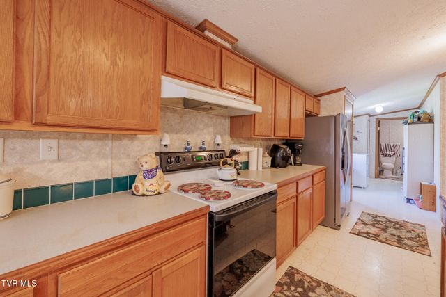 985 Old Stage Road, Greeneville, TN 37745