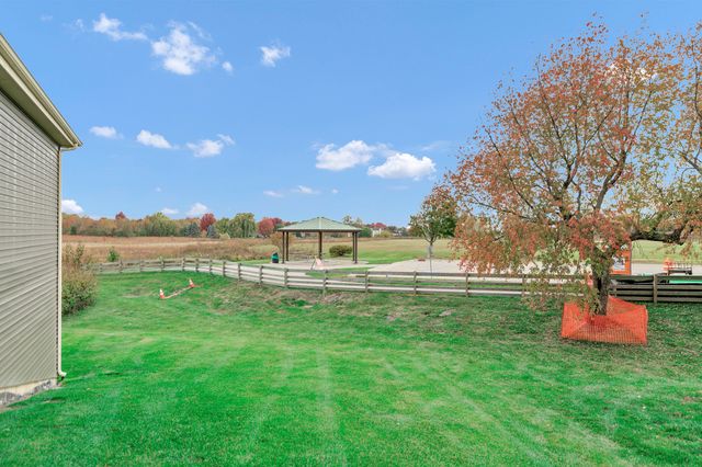 2660 Harnish Drive, Algonquin, IL 60102