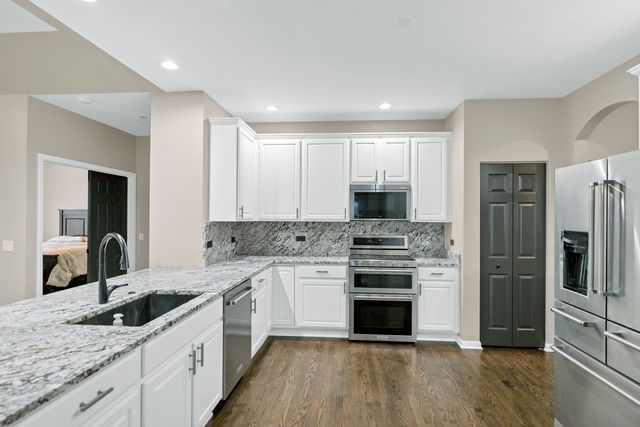 2660 Harnish Drive, Algonquin, IL 60102