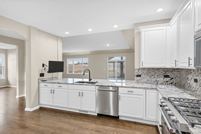 2660 Harnish Drive, Algonquin, IL 60102