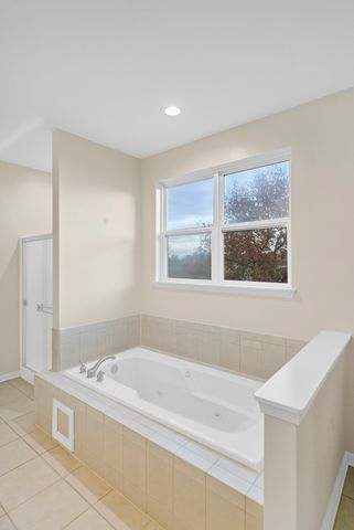 2660 Harnish Drive, Algonquin, IL 60102