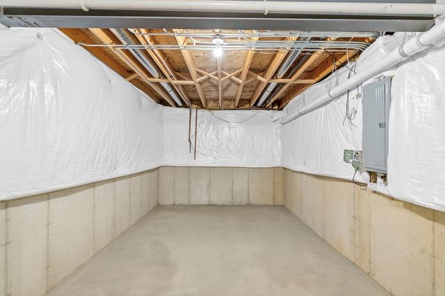 2660 Harnish Drive, Algonquin, IL 60102