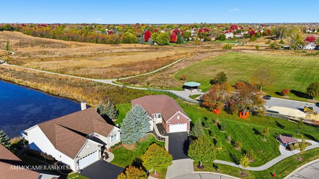 2660 Harnish Drive, Algonquin, IL 60102