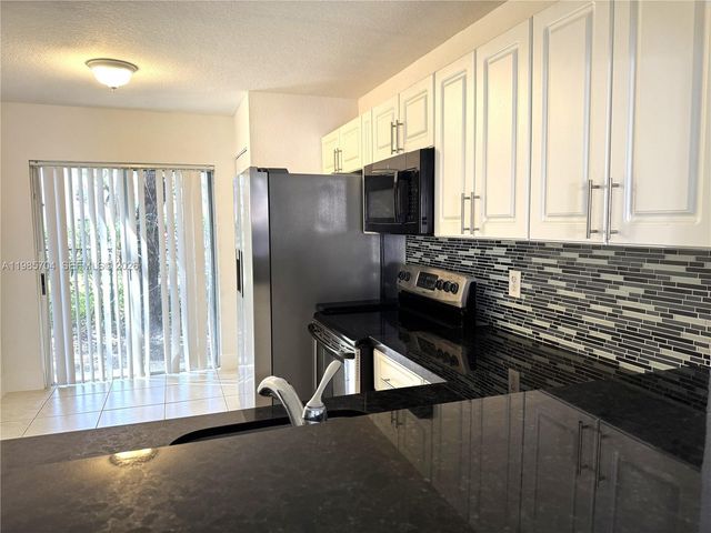 1260 SE 28th Court 104, Homestead, FL 33035