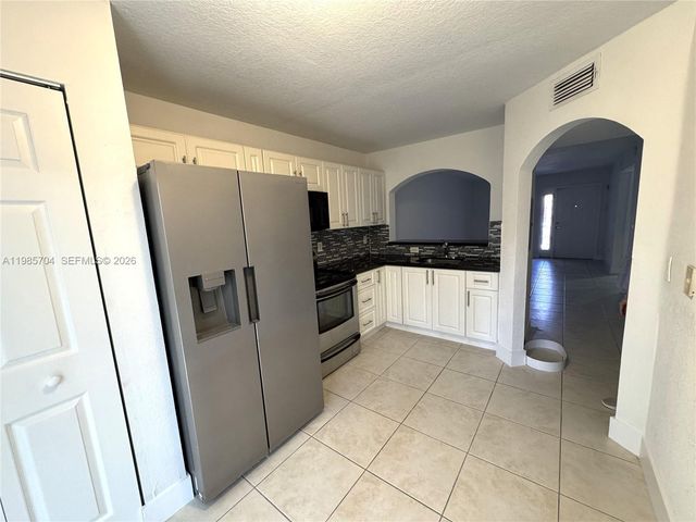 1260 SE 28th Court 104, Homestead, FL 33035
