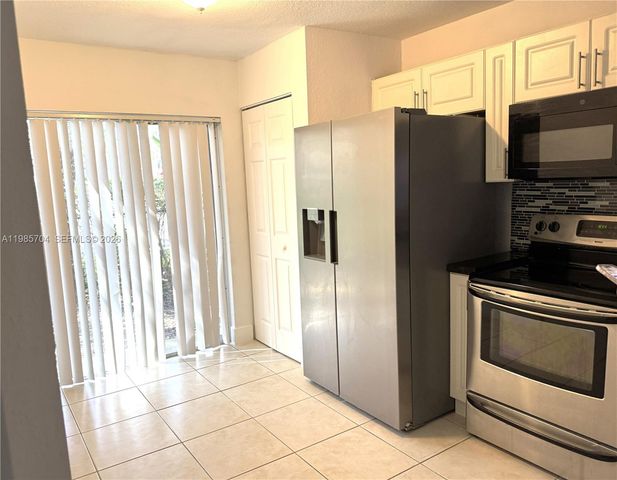 1260 SE 28th Court 104, Homestead, FL 33035