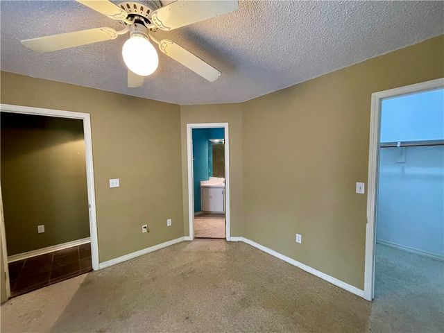 2909 E Setter Street, Fayetteville, AR 72701