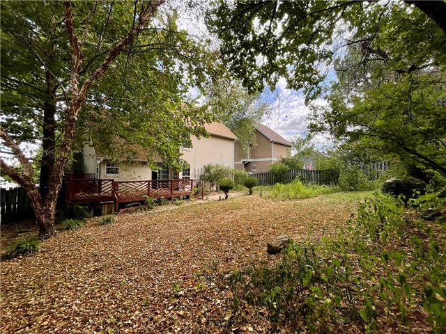 2909 E Setter Street, Fayetteville, AR 72701