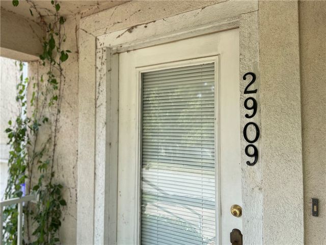 2909 E Setter Street, Fayetteville, AR 72701