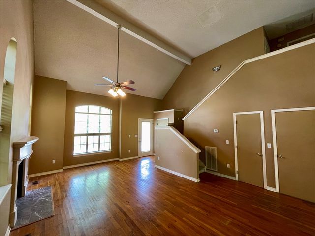 2909 E Setter Street, Fayetteville, AR 72701