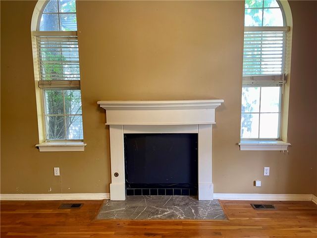 2909 E Setter Street, Fayetteville, AR 72701