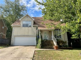2909 E Setter Street, Fayetteville, AR 72701