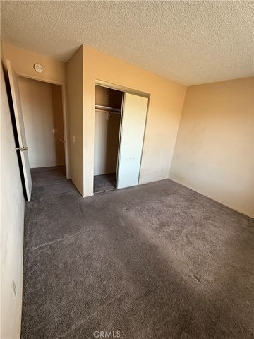 2260 E ave Q4, Palmdale, CA 93550
