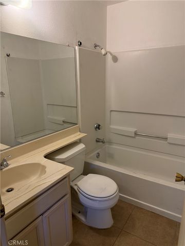 2260 E ave Q4, Palmdale, CA 93550