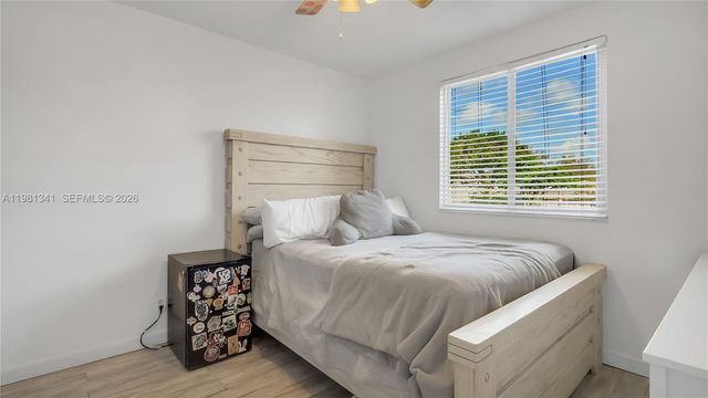 9913 NW 2nd St, Plantation, FL 33324