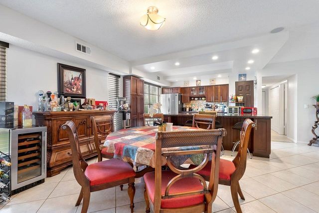 6237 Old Court Road 104, Boca Raton, FL 33433