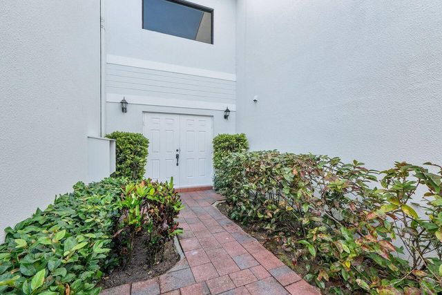 6237 Old Court Road 104, Boca Raton, FL 33433