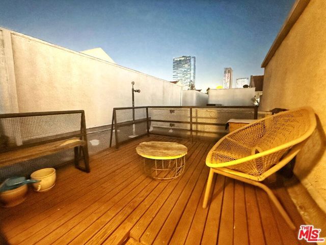 1118 Valencia Street 320, Los Angeles, CA 90015